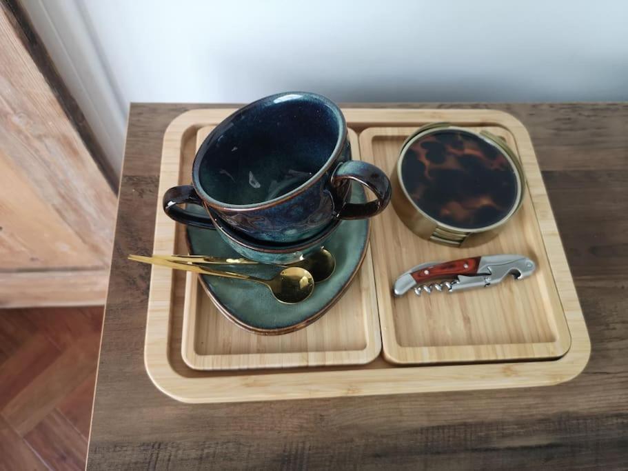 Stylish Apartment In Horsham With Parking And Own Entrance 외부 사진